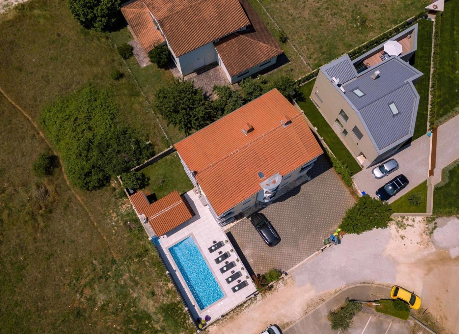 Villa Vita Apartments & Studios With Common Pool Valbandon Exterior photo